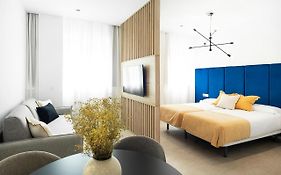 Blanq Marina Suites
